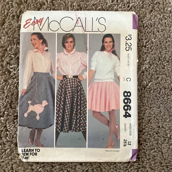 Vintage Lot of Sewing Patterns Lot #2 - Picture 2 of 9